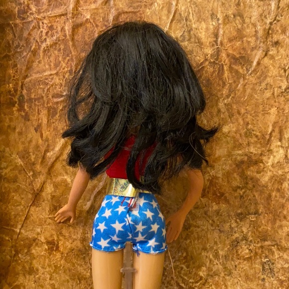 Vintage Barbie Wonder Women Mattel 1999 DC Comic collectible doll - Picture 8 of 13